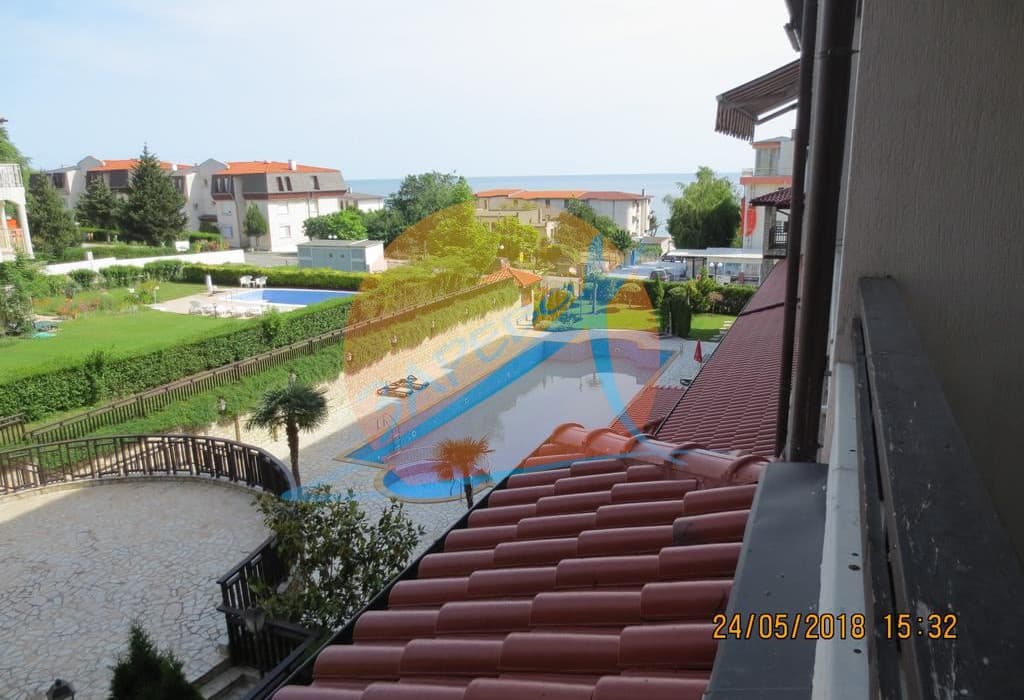 Амфора (Amfora), Диневи груп, Свети Влас