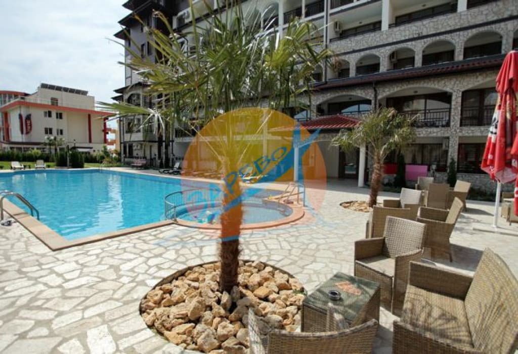 Амфора (Amfora), Диневи груп, Свети Влас