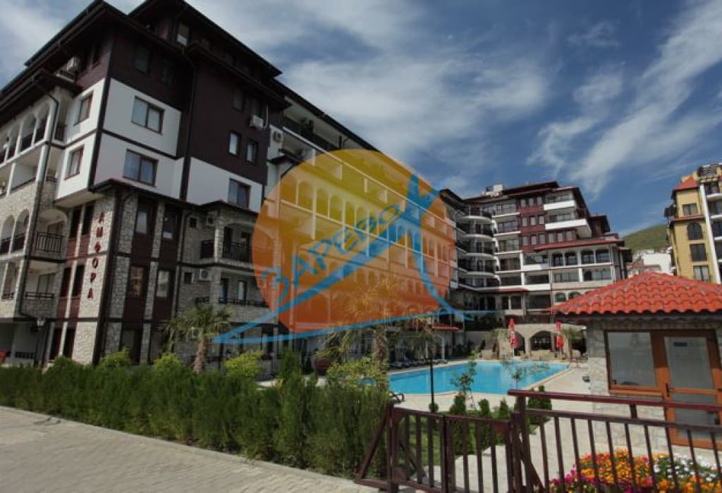 Амфора (Amfora), Диневи груп, Свети Влас