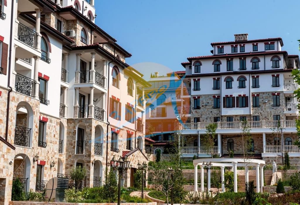 Артур / Arthur, Свети Влас