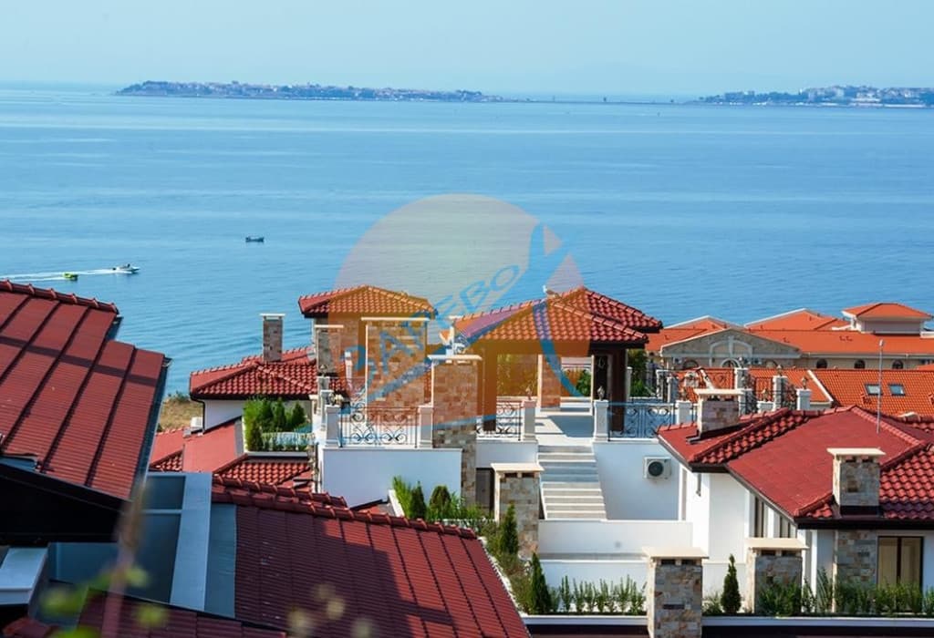 Артур / Arthur, Свети Влас