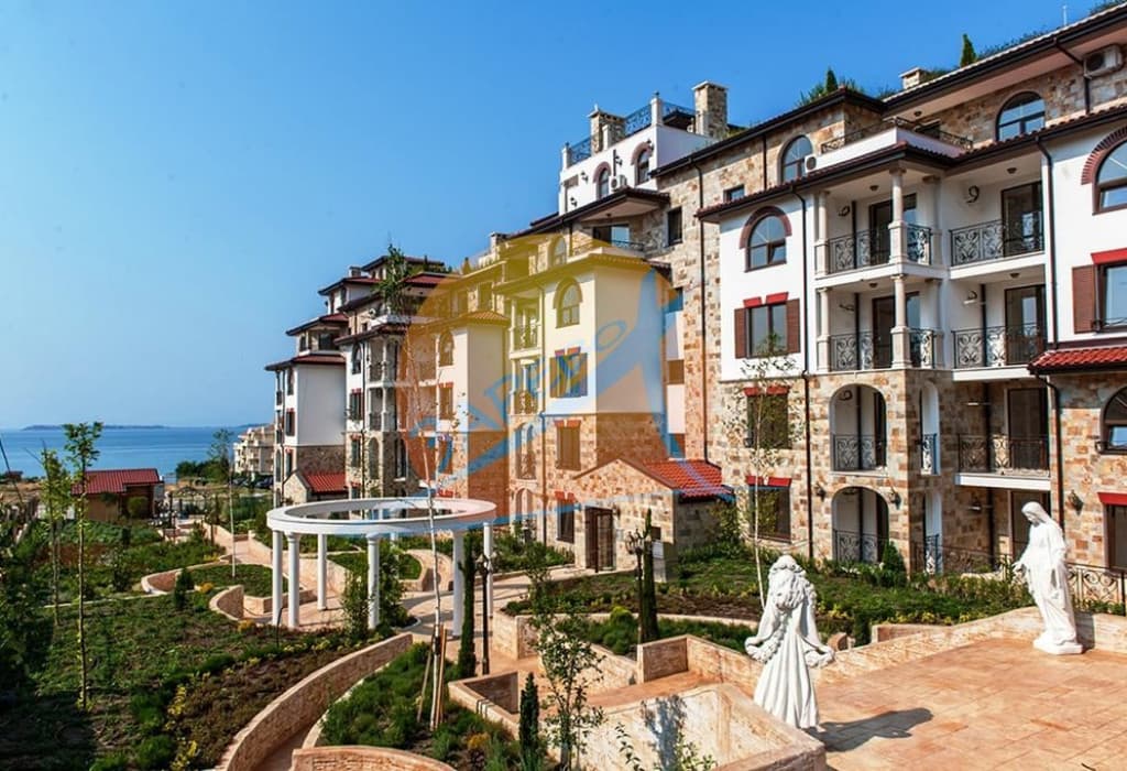 Артур / Arthur, Свети Влас