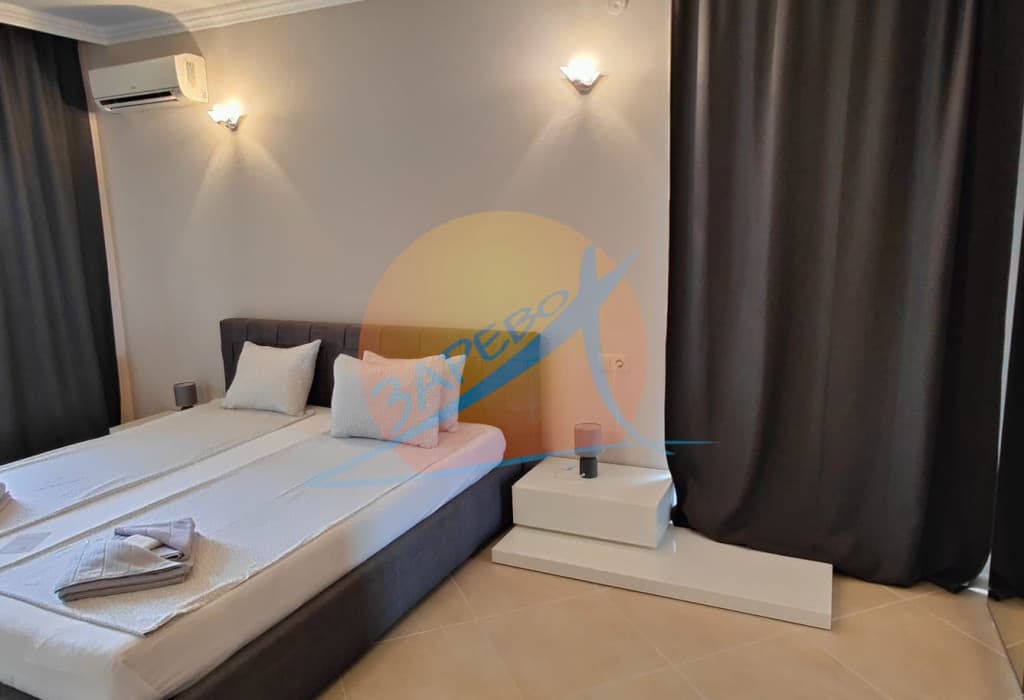 Лозенец,Оазис Бийч Клуб, обзаведен двустаен с гледка към Странджа, в Oasis Beach Club, Lozenets. 