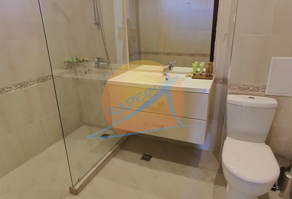 Лозенец,Оазис Бийч Клуб, обзаведен двустаен с гледка към Странджа, в Oasis Beach Club, Lozenets. 