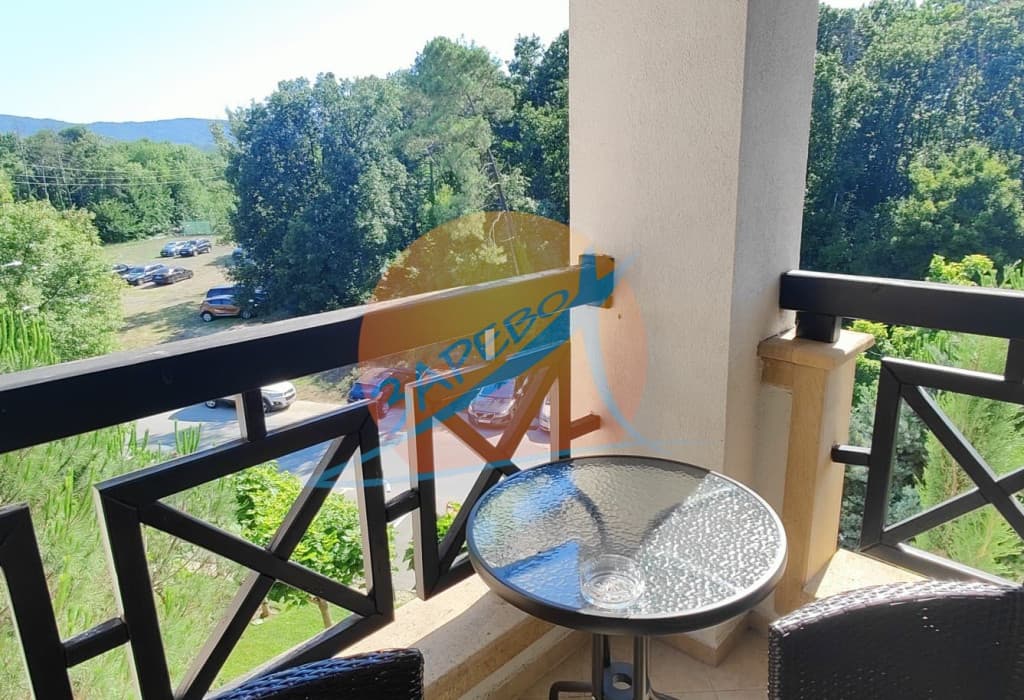 Лозенец,Оазис Бийч Клуб, обзаведен двустаен с гледка към Странджа, в Oasis Beach Club, Lozenets. 