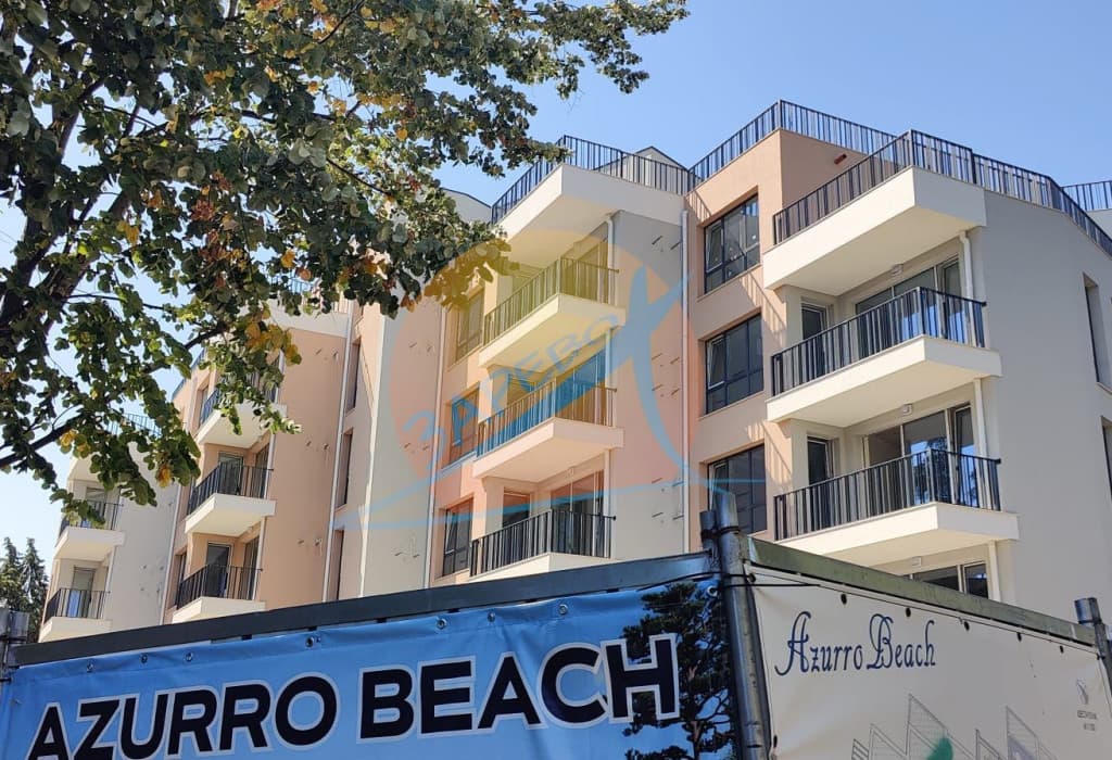 Равда, 30 м от плажа,  нов тристаен до ключ в сграда без такса поддръжка Азуро Бийч, Акт 16