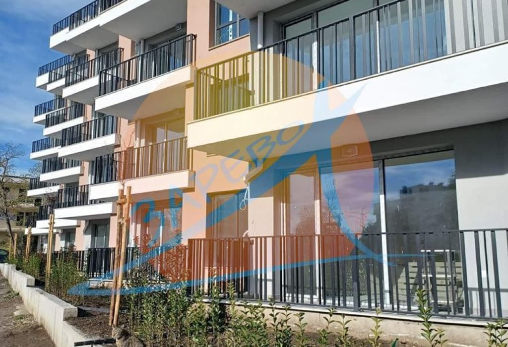 Равда, 30 м от плажа,  нов тристаен до ключ в сграда без такса поддръжка Азуро Бийч, Акт 16