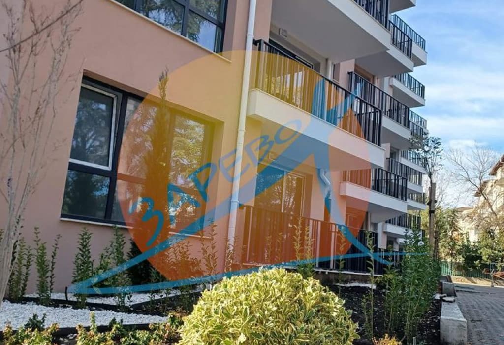 Равда, 30 м от плажа,  нов тристаен до ключ в сграда без такса поддръжка Азуро Бийч, Акт 16