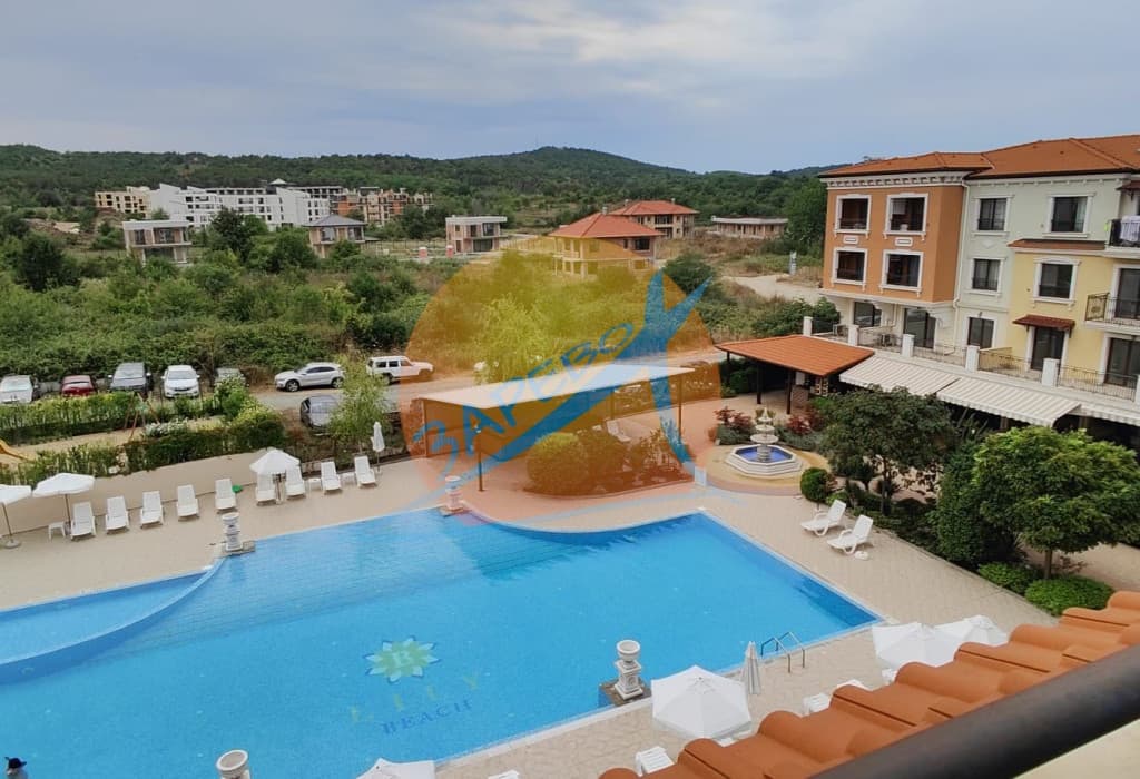 Созопол, Лили Бийч ризорт, 150 м от плаж Веселие, голям двустаен до ключ с гледка басейн, Lilly beach resort