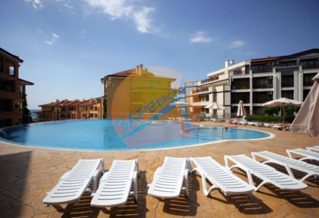 Парадайз Дриймс (Paradise Dreams), Свети Влас