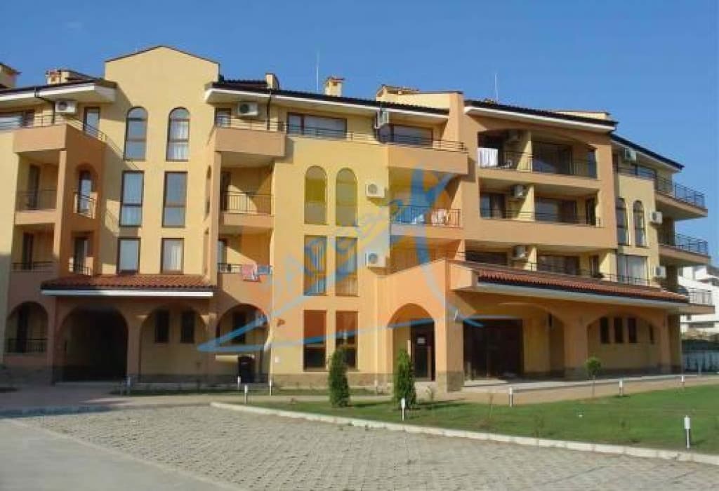 Парадайз Дриймс (Paradise Dreams), Свети Влас