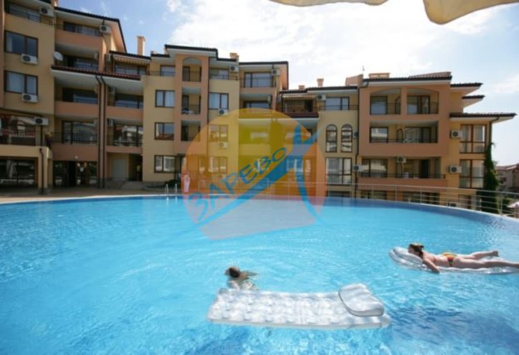 Парадайз Дриймс (Paradise Dreams), Свети Влас