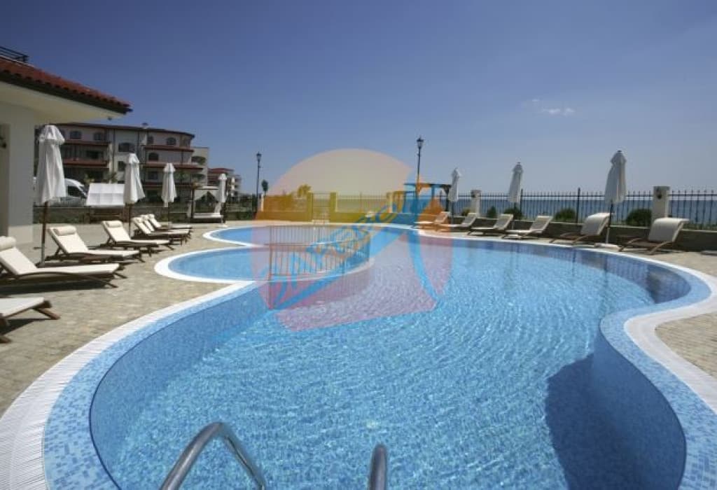 Костал Дриймс (Coastal Dreams), първа линия, Свети Влас