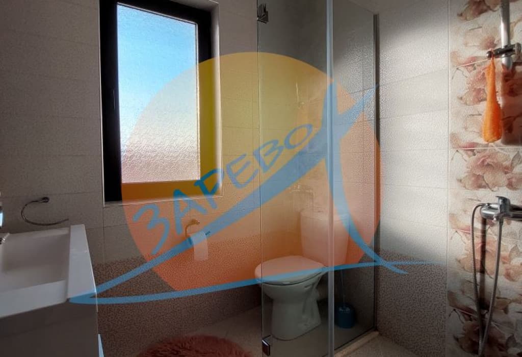 Поморие, двуетажна къща с камина и 2 паркомeстa, Виктория Роял Гарден  (Victoria Royal Garden)