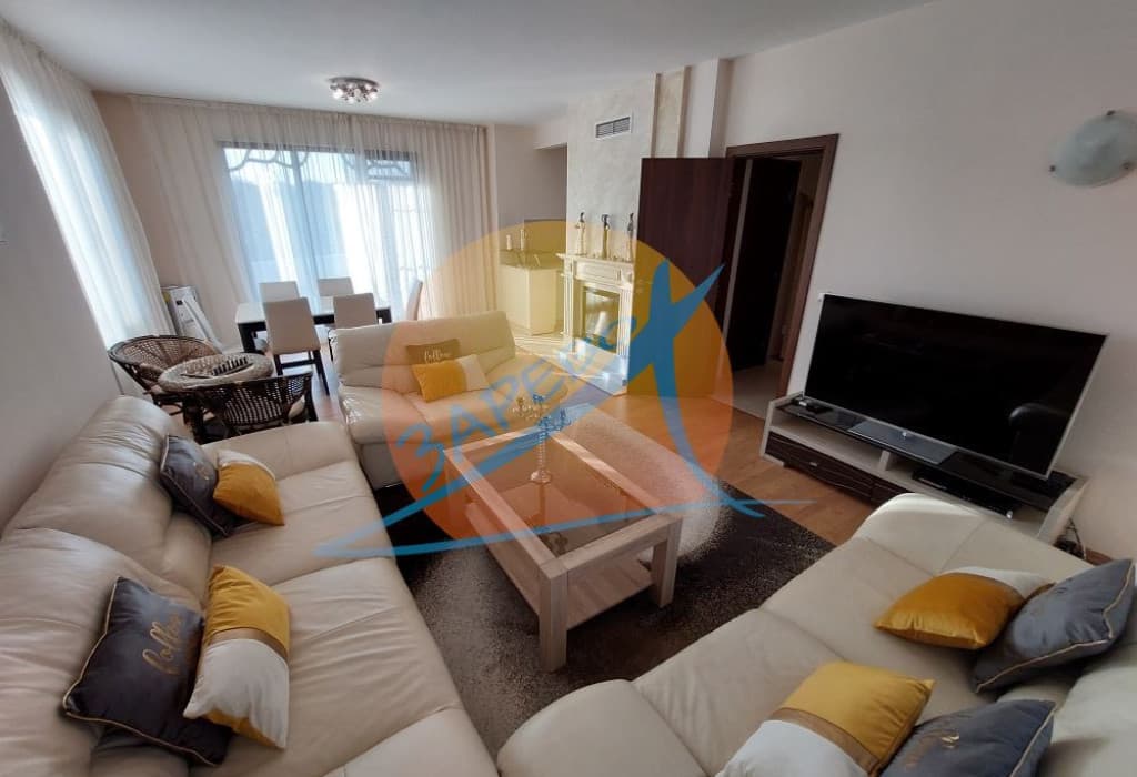 Поморие, двуетажна къща с камина и 2 паркомeстa, Виктория Роял Гарден  (Victoria Royal Garden)