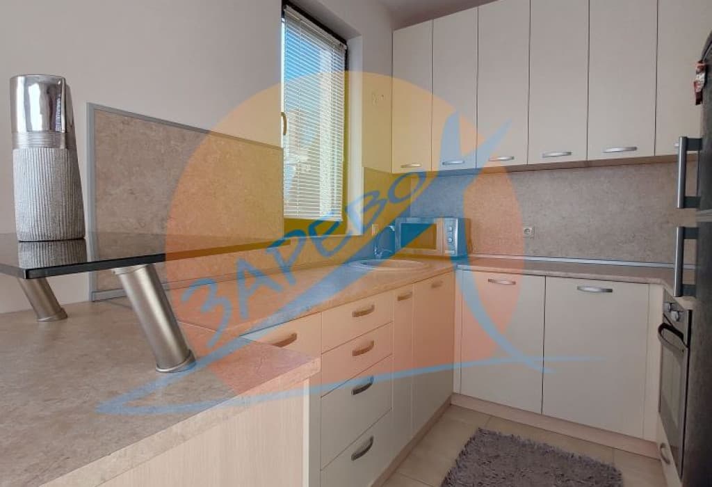 Поморие, двуетажна къща с камина и 2 паркомeстa, Виктория Роял Гарден  (Victoria Royal Garden)