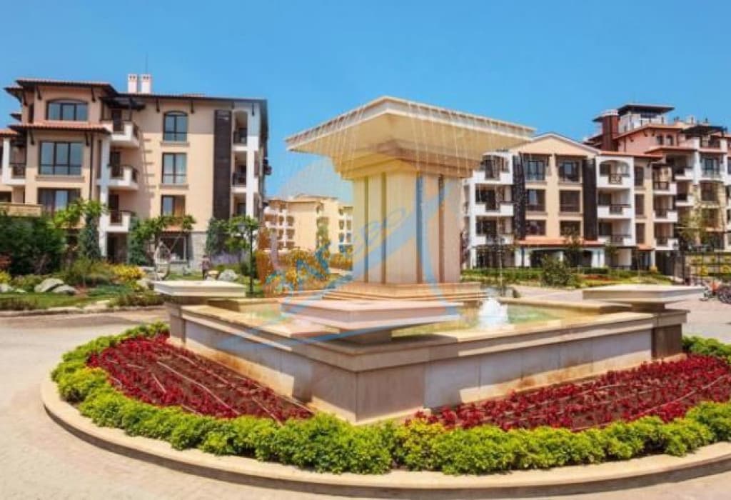 Апартаменти под наем в Оазис Бийч Клуб, Лозенец