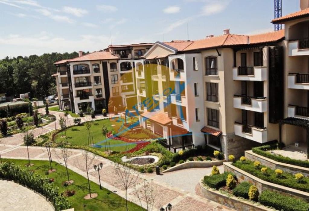 Апартаменти под наем в Оазис Бийч Клуб, Лозенец