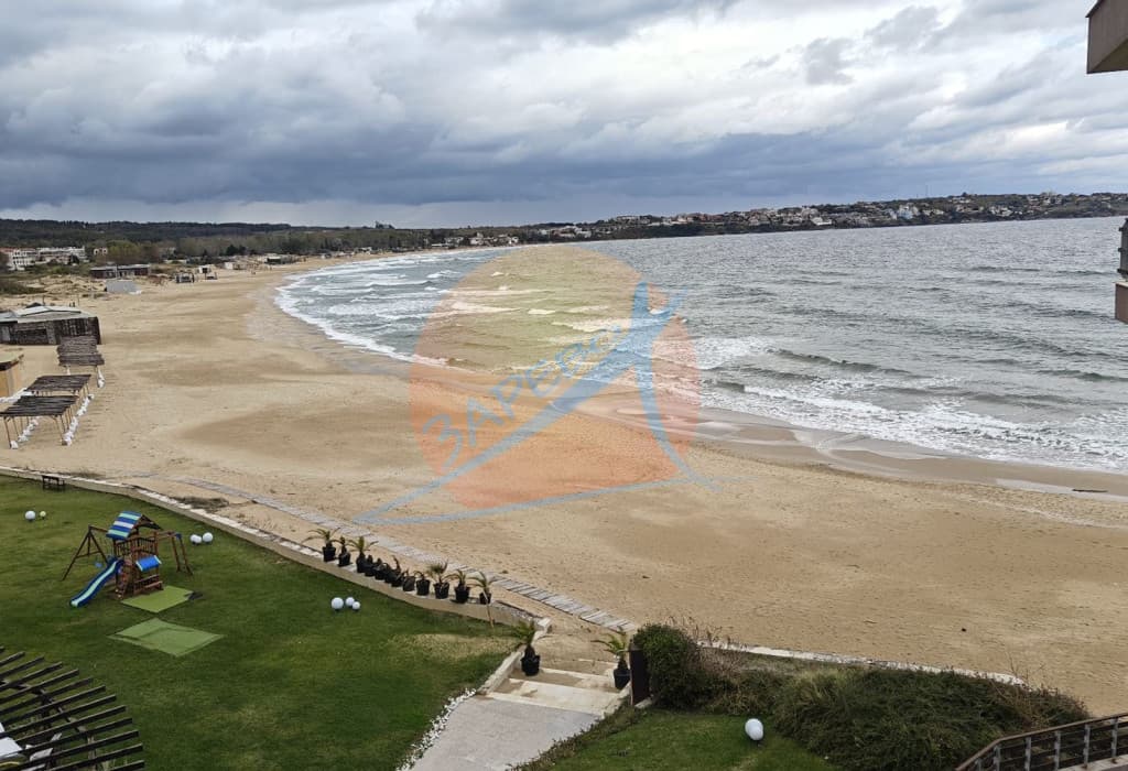 Созопол, Пясъчни лилии, първа линия, гледка море! Обзаведен двустаен в Sand Lillies, на плаж Каваци