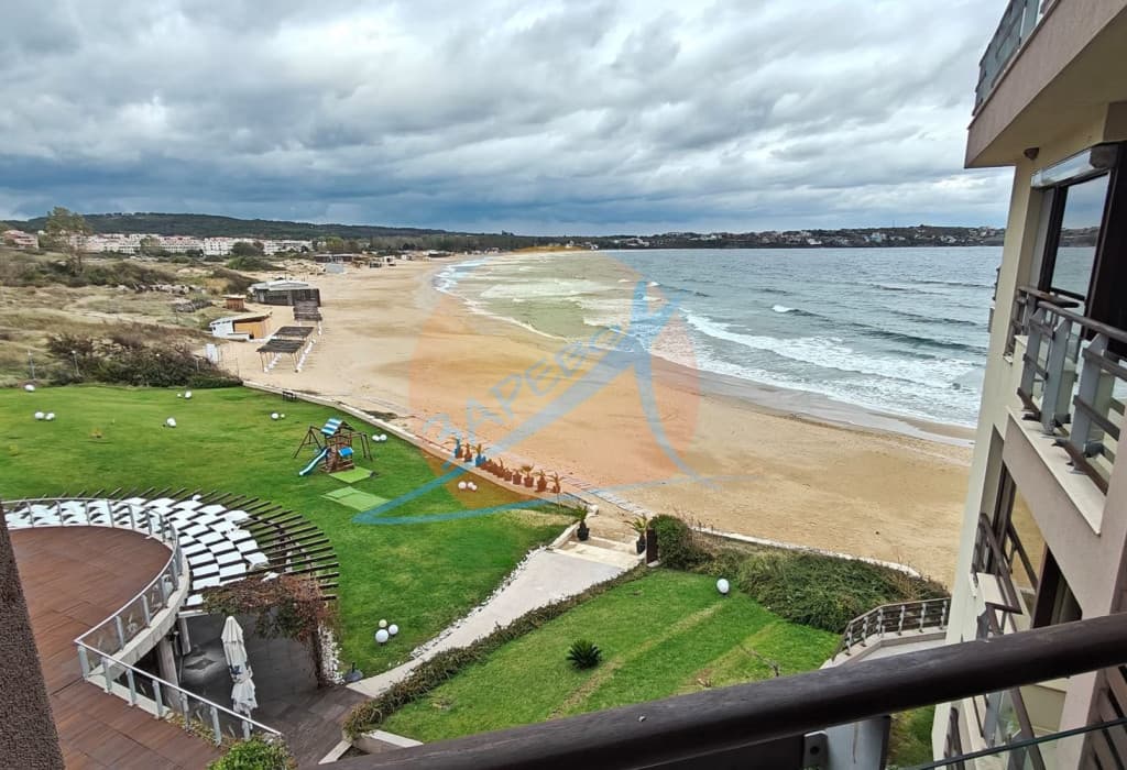 Созопол, Пясъчни лилии, първа линия, гледка море! Обзаведен двустаен в Sand Lillies, на плаж Каваци