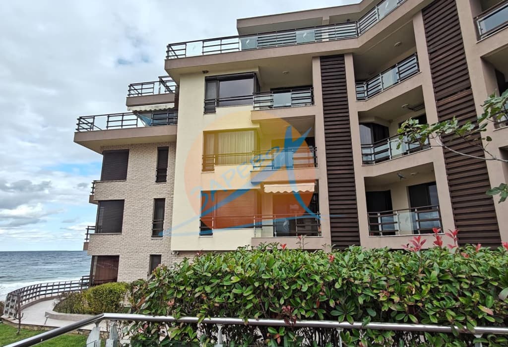 Созопол, Пясъчни лилии, първа линия, гледка море! Обзаведен двустаен в Sand Lillies, на плаж Каваци