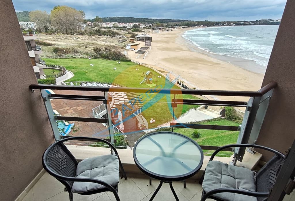 Созопол, Пясъчни лилии, първа линия, гледка море! Обзаведен двустаен в Sand Lillies, на плаж Каваци