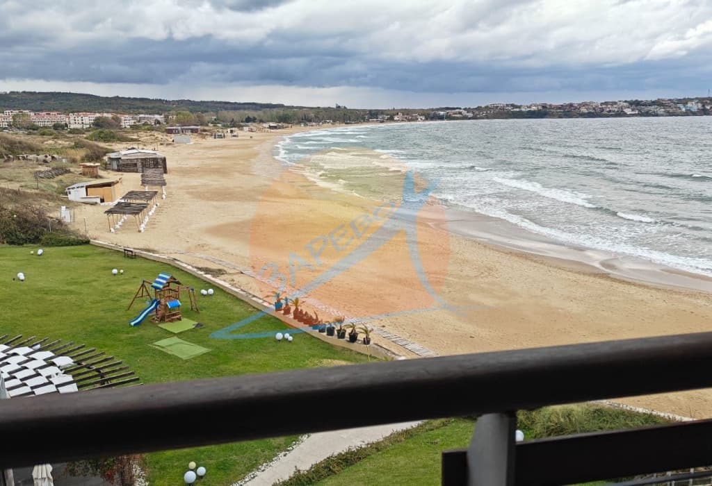 Созопол, Пясъчни лилии, първа линия, гледка море! Обзаведен двустаен в Sand Lillies, на плаж Каваци