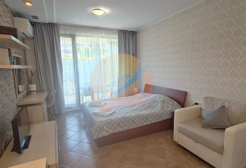 Green Life, Kavatsi, Sozopol. Под наем сезон 2025! Oбзаведено студио на партер с веранда, в Грийн Лайф Созопол - МИНИМУМ 7 Д