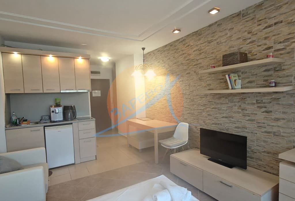 Green Life, Kavatsi, Sozopol. Под наем сезон 2025! Oбзаведено студио на партер с веранда, в Грийн Лайф Созопол - МИНИМУМ 7 Д