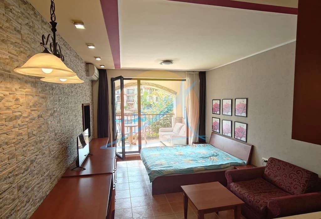 Созопол, Грийн лайф, обзаведено студио с голяма веранда, готови документи!