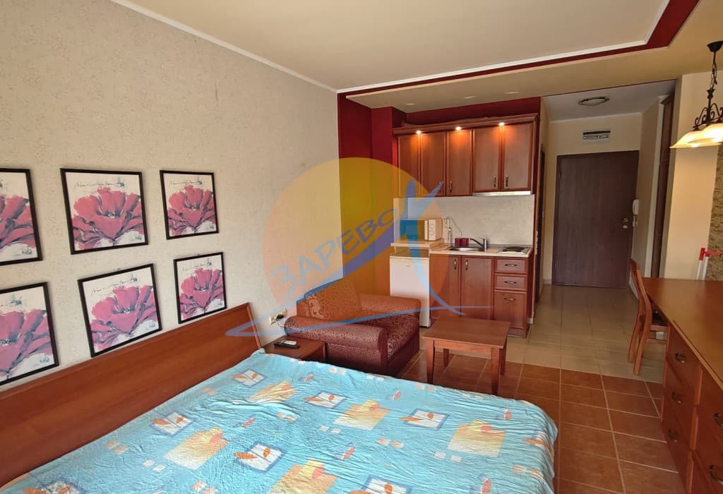 Созопол, Грийн лайф, обзаведено студио с голяма веранда, готови документи!