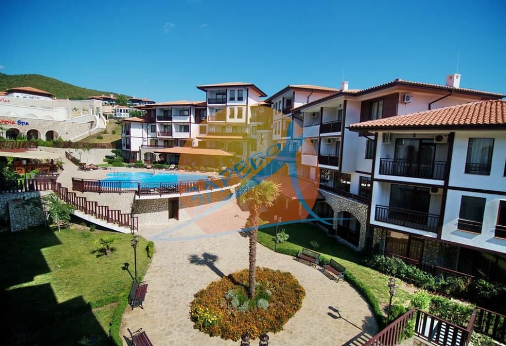 Арена (Arena), Диневи груп, Свети Влас