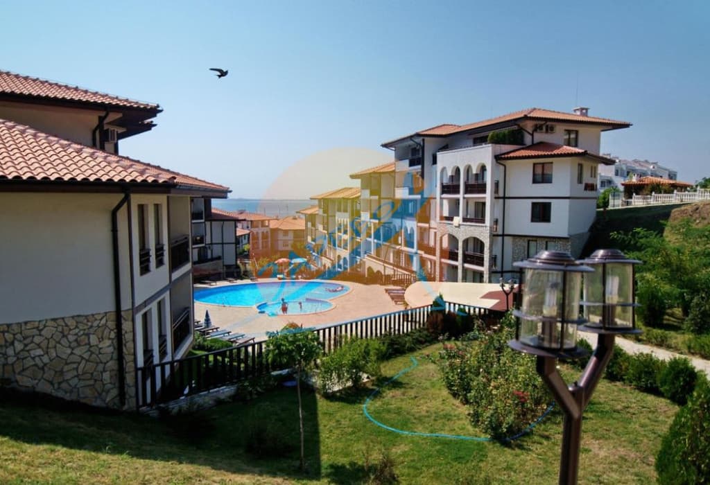 Арена (Arena), Диневи груп, Свети Влас