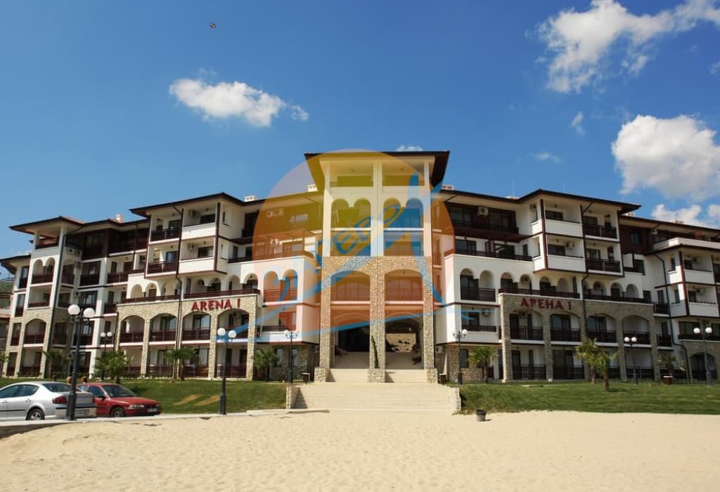 Арена (Arena), Диневи груп, Свети Влас