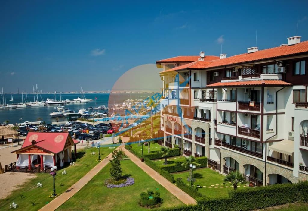 Арена (Arena), Диневи груп, Свети Влас