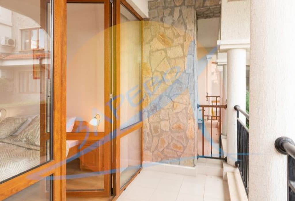 Слънчев Бряг, обзаведен двустаен на партер с гледка басейн, Шато Дел Мар (Chateau Del Mar)