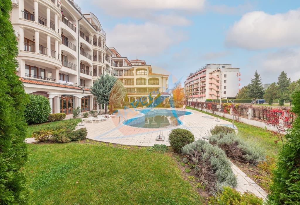 Слънчев Бряг, обзаведен двустаен на партер с гледка басейн, Шато Дел Мар (Chateau Del Mar)