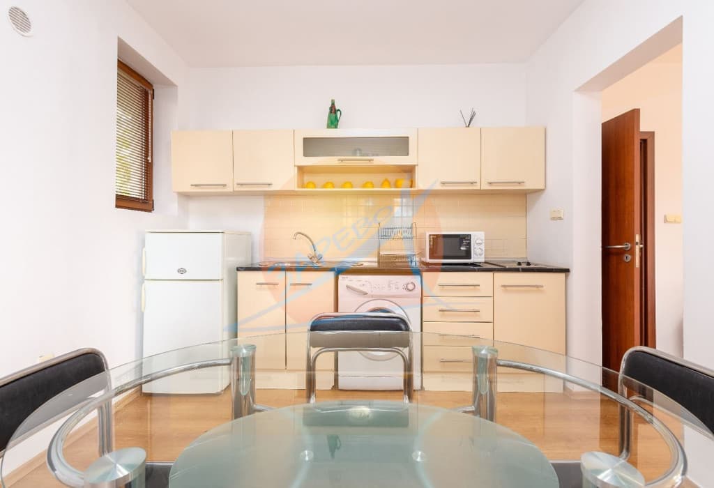 Слънчев Бряг, обзаведен двустаен на партер с гледка басейн, Шато Дел Мар (Chateau Del Mar)