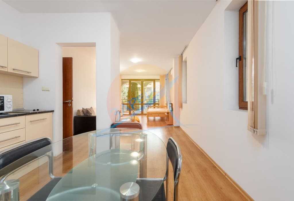 Слънчев Бряг, обзаведен двустаен на партер с гледка басейн, Шато Дел Мар (Chateau Del Mar)