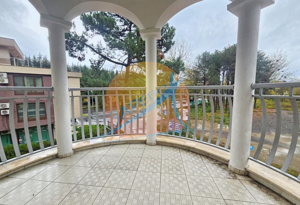 Слънчев бряг, светъл обзаведен тристаен апартамент с гледка басейн, Съмър Дриймс (Summer Dreams)