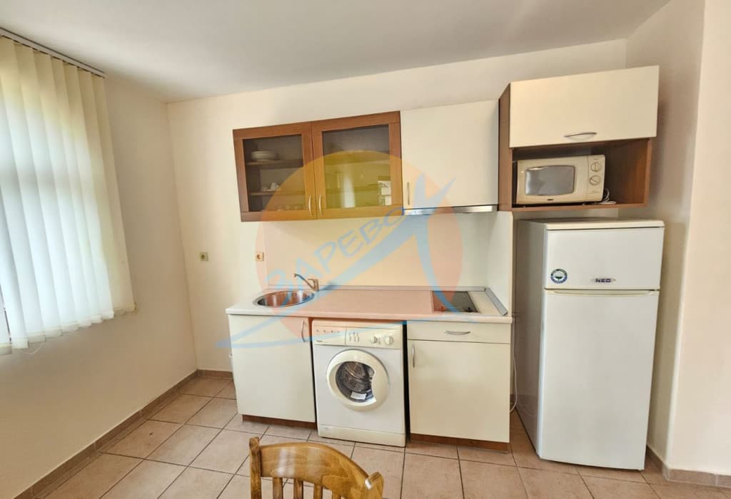 Слънчев бряг, светъл обзаведен тристаен апартамент с гледка басейн, Съмър Дриймс (Summer Dreams)