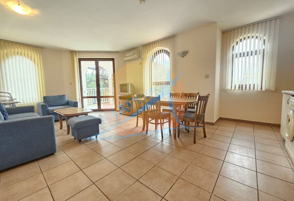 Слънчев бряг, светъл обзаведен тристаен апартамент с гледка басейн, Съмър Дриймс (Summer Dreams)