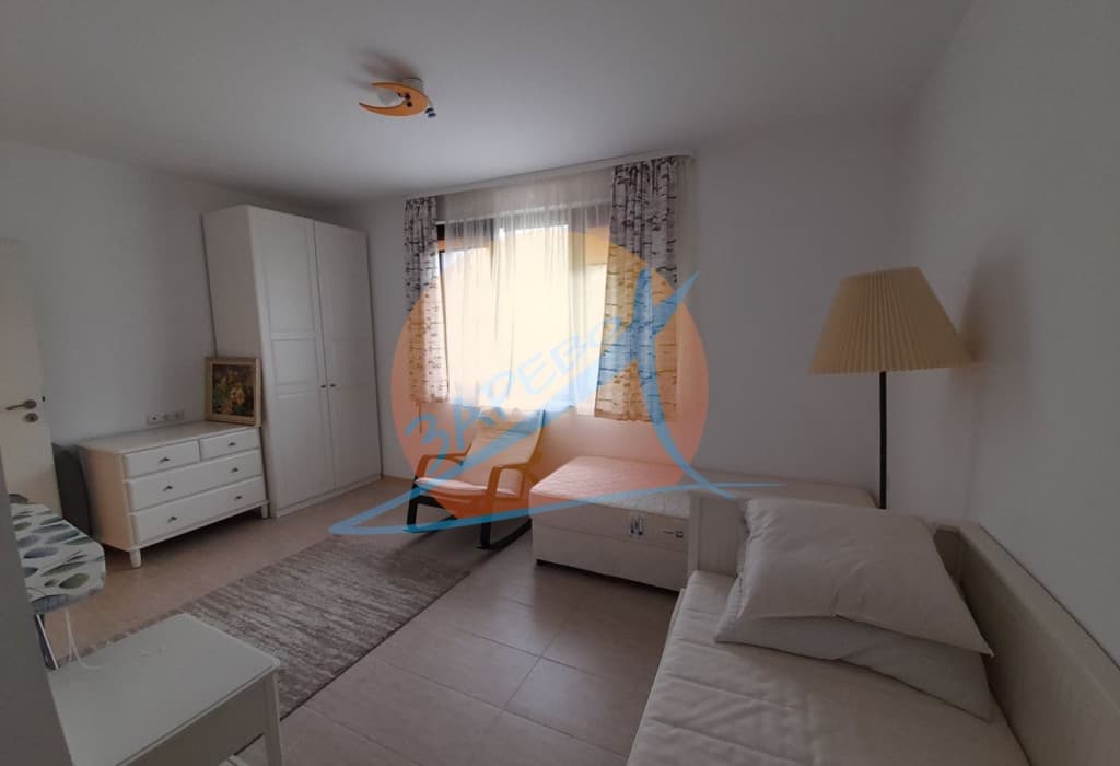 Созопол, тристаен обзаведен, първа линия до плаж Каваци, Грийнлайф