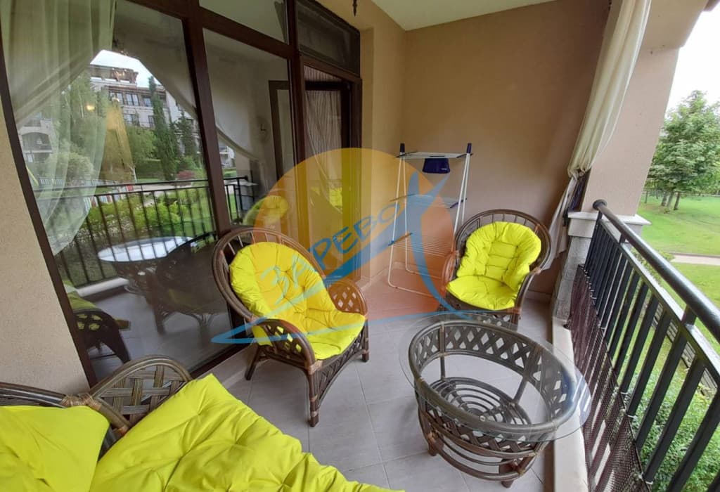 Созопол, тристаен обзаведен, първа линия до плаж Каваци, Грийнлайф