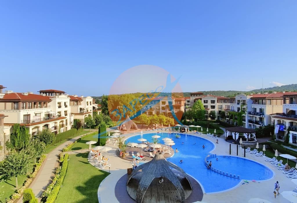 Созопол, тристаен обзаведен, първа линия до плаж Каваци, Грийнлайф