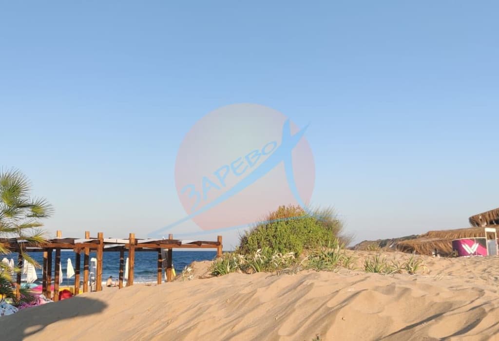 Созопол, тристаен обзаведен, първа линия до плаж Каваци, Грийнлайф