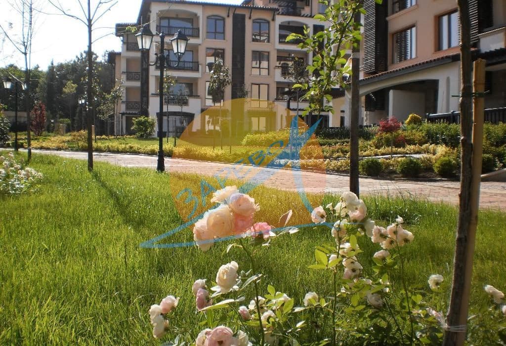 Лозенец, Оазис Бийч Клуб, обзаведен двустаен на партер, с голяма веранда с гледка море и градина, Oasis Beach Club, Lozenets