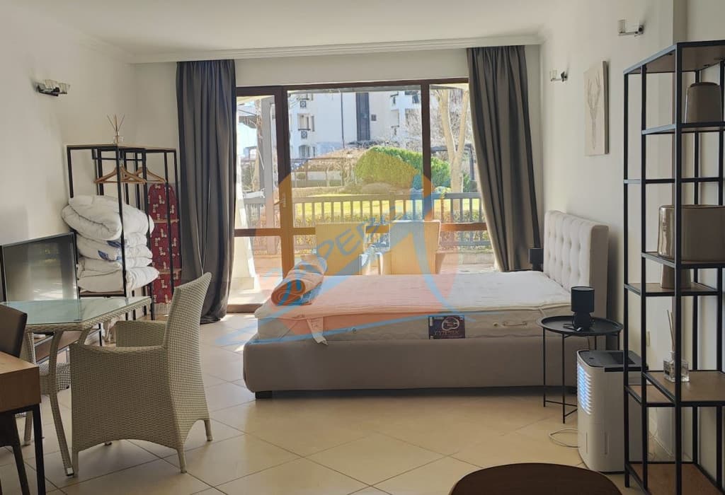 Лозенец, Оазис Бийч Клуб, обзаведен двустаен на партер, с голяма веранда с гледка море и градина, Oasis Beach Club, Lozenets