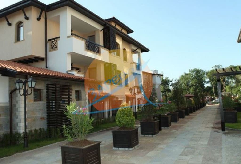 Лозенец, Оазис Бийч Клуб, обзаведен двустаен на партер, с голяма веранда с гледка море и градина, Oasis Beach Club, Lozenets