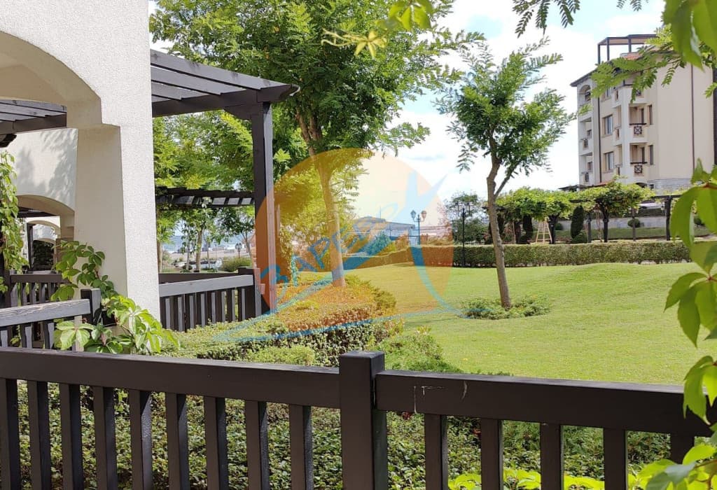 Лозенец, Оазис Бийч Клуб, обзаведен двустаен на партер, с голяма веранда с гледка море и градина, Oasis Beach Club, Lozenets